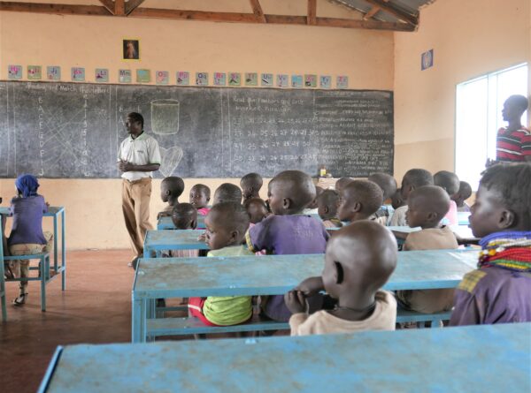 Mantenimiento y formación de profesores en 9 guarderías de la zona de Kaalen, Turkana