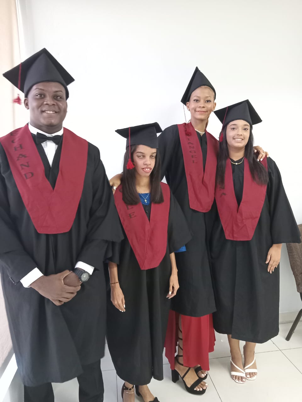 Nuevos graduados en el barrio de La Isabelita